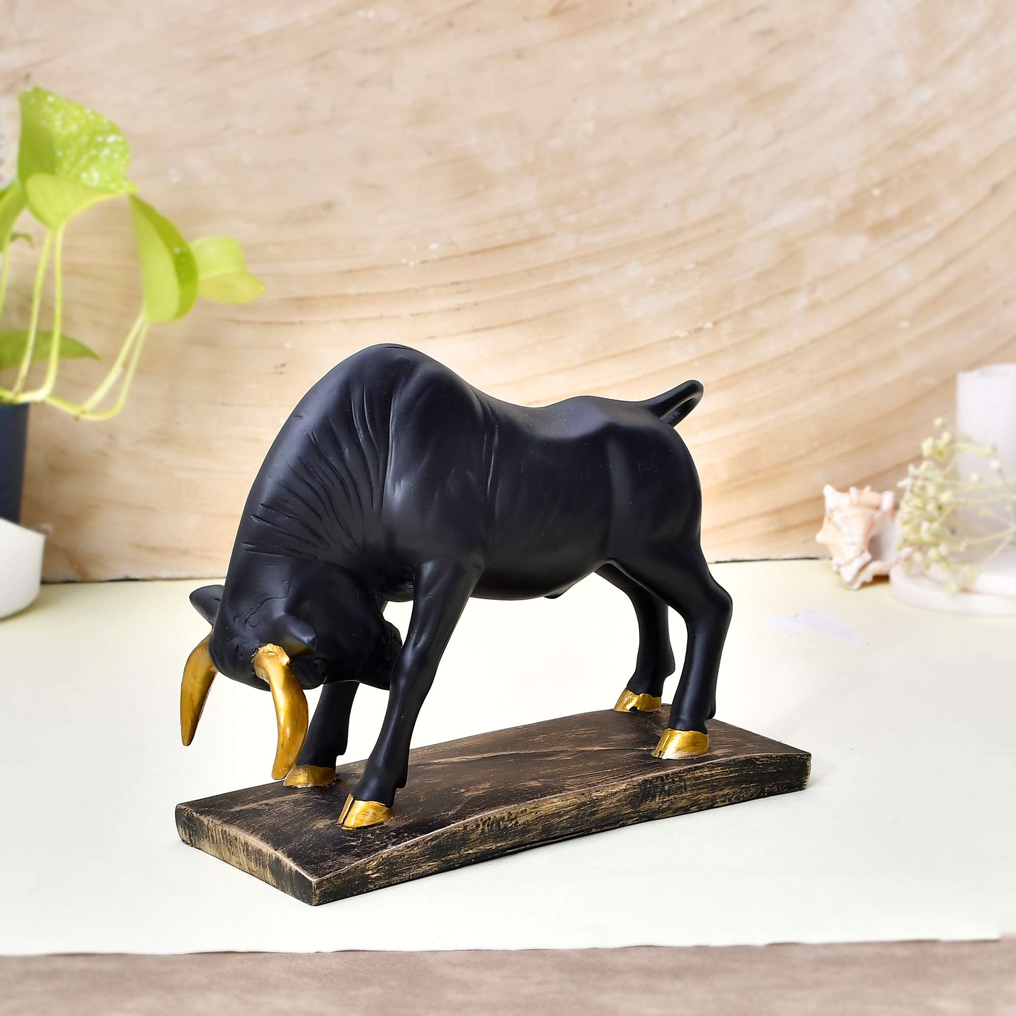 UKiGHz.jpg Bull Sculpture - Image 1